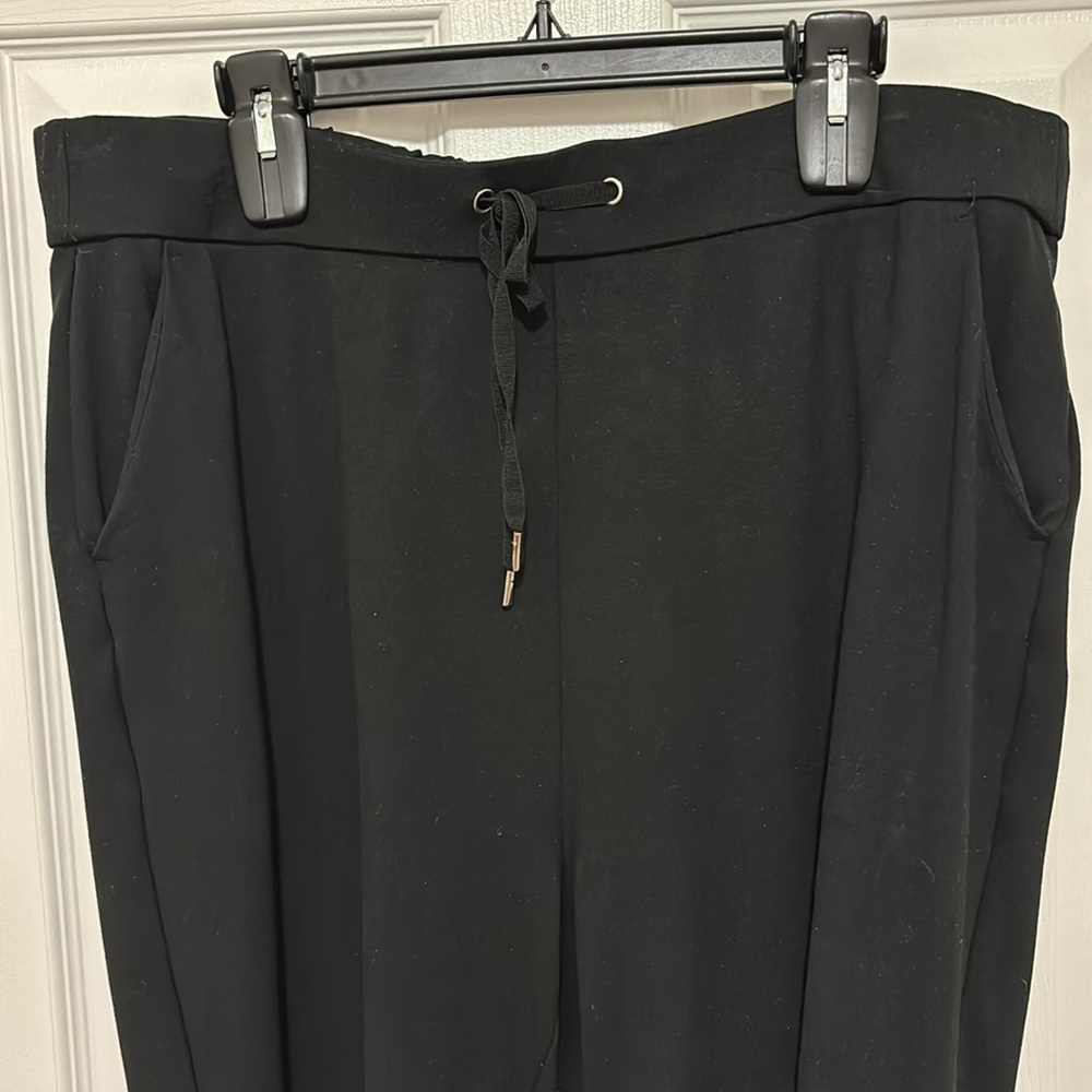J&L Atelier Stylish Black Trousers Comfortable Fit